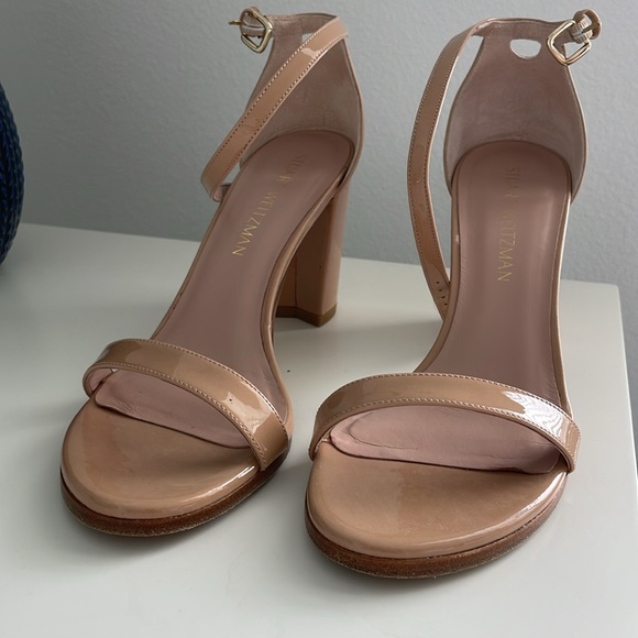 Stuart Weitzman Nearlynude strap sandal patent leather - Picture 5 of 11